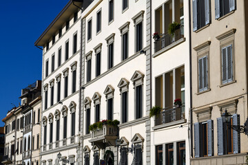 Uferstraße Lungarno delle Grazie in Florenz