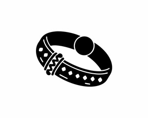 creative details Bracelet Icon vector illustration 