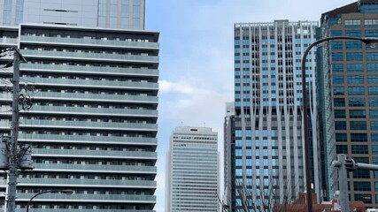 晴天のビルの隙間の雲（タイムラプス動画）2005/2/23