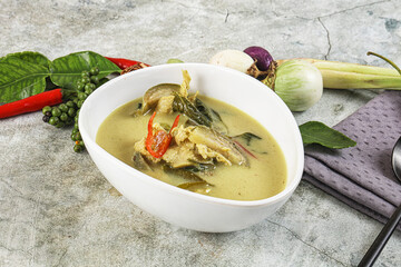Thai green chicken curry with coconut
