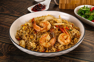 Vietnamese fried rice with prawn and squid Kom Ran