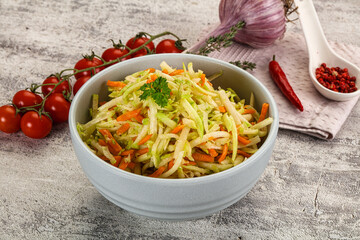 Vegan salad with kohlrabi and carrot