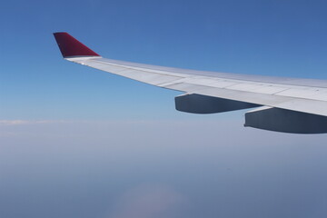 Obraz premium wing of airplane