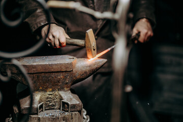 Kowal w pracy © rozentuzjazmowany