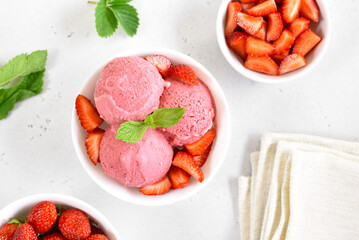 Strawberry ice cream in bowl