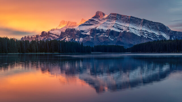 Banff National Park - Two Jack Lake sunrise on Mount Rundle - Canada