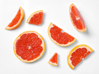 Citrus Delight: Fresh Grapefruit Slices 1