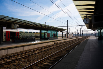 train station deserted platform
