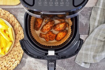Cooking in an air fryer without oil.
Paper for air fryer.