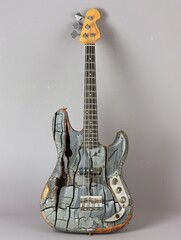 Vintage Bass Guitar with Cracked Wood: Unique Style and Exceptional Craftsmanship for Music Lovers and Rock Musicians