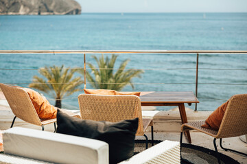 MESA DE RESTAURANTE VISTAS AL MAR