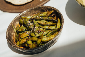 EDAMAME EN PLATO
