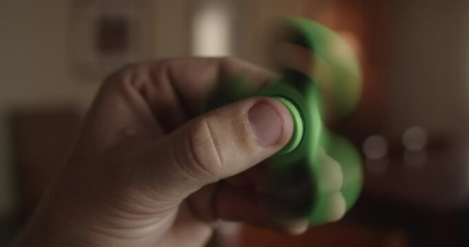 Fidget Spinner Spinning Long