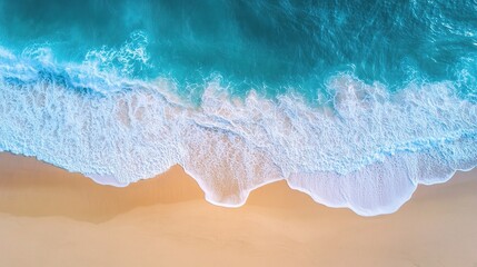 Obraz premium Breathtaking Aerial View of Pristine Beach and Turquoise Ocean Waves