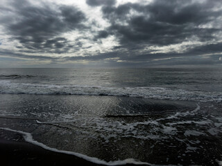 Photographic documentation of the arrival of black storm clouds