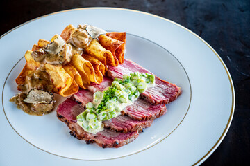 Tender beef strips with crispy tortillas and rich sauce offer a delightful experience