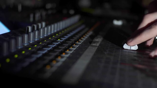 volume control on the mixer