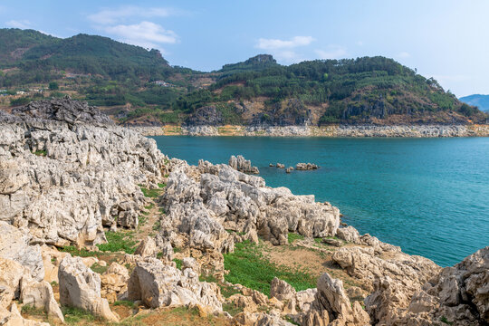 The scenery of Wanfeng Lake in Xingyi City, Qiannan Autonomous Prefecture, Guizhou Province, China.