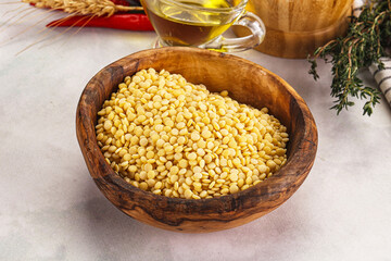 Dry raw wheat pasta - ptitim