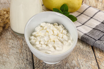 Grain cottage cheese with sour