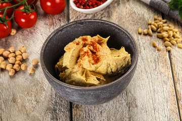 Natural chickpea hummus with paprika
