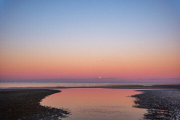 Obraz premium full moon at the sea