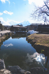 雪が残る忍野八海