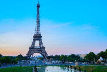 Naklejka premium eiffel tour and from Trocadero, Paris
