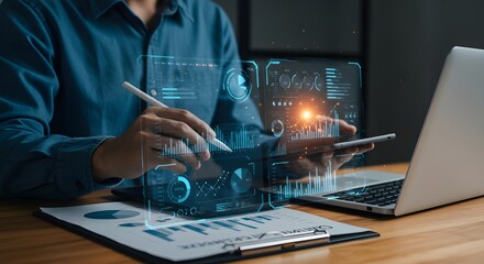 Un analista utiliza una computadora y un tablero de instrumentos para el análisis de datos comerciales y un sistema de gestión de datos con KPI y métricas conectadas a la base de datos para finanzas t