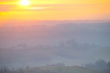 Obraz premium Sunrise and Fog Umbria Tuscany Italy January