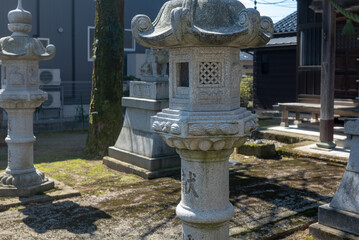 神社の灯篭
