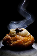 Zeppola in scena: il dolce protagonista sotto i riflettori 🍩✨