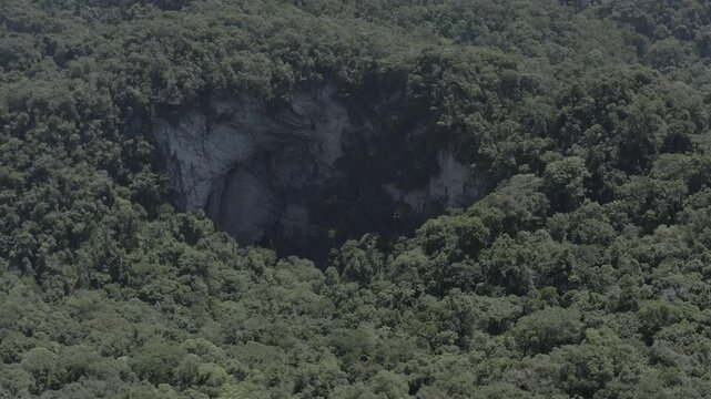 PETAR Pared&atilde;o de Pedra