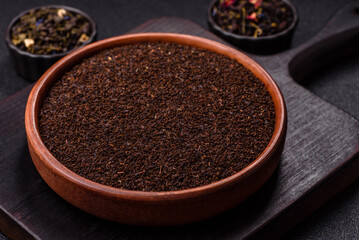 Black tea dry crushed in bowl