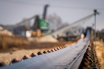 belt conveyor in a mine - aggregate transport - production automation