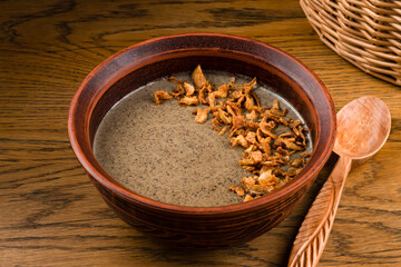Delicious cream soup with mushrooms