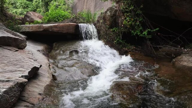 rio na cidade de Resplendor, Estado de Minas Gerais, Brasil
