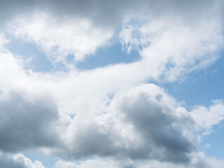 春の変わり易い天気 　青空と雲14