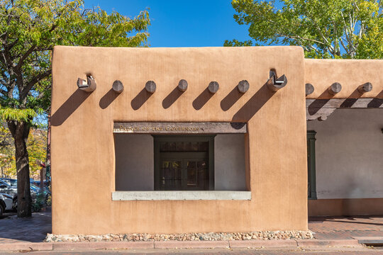 Traditional Mud Adobe Architecture in the Palace of the Governors, Santa Fe, New Mexico, Main Plaza, United States