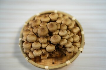 香り豊かなしめじ
