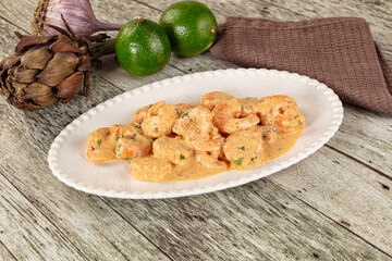 Prawn in white cream sauce