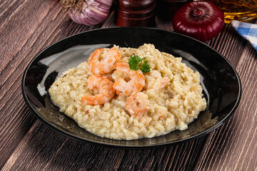 Gourmet risotto with prawn and cheese