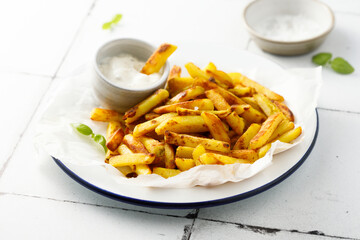 Baked kohlrabi with sauce