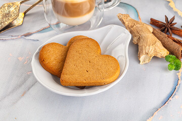 Sweet ginger cookies for snack