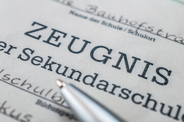 Obraz premium Schulzeugnis der Sekundarschule