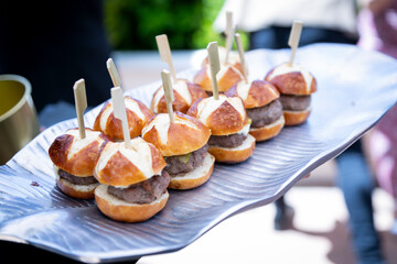 minihamburguesa, hamburguesas, comida, carne, caliente, rico, sabroso, exquisito, entrada, picada, degustación, celebración, cocina