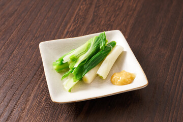 山菜　うるい　料理イメージ