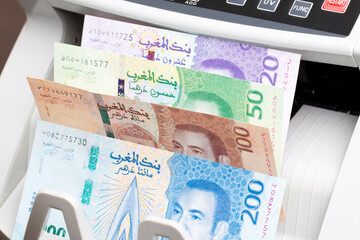 Moroccan dirham in the counting machine