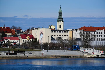 Fordon, dzielnica Bydgoszczy Poland, leżąca nad Wisłą. Panorama miasta © grzegorz