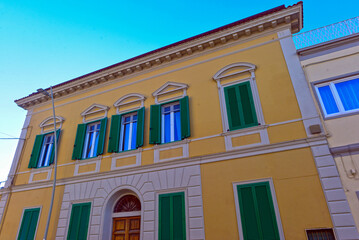 Denkmalgeschützte Architektur in der Altstadt von Livorno in der Region Toskana (Italien)